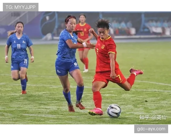 亚运会足球赛：年轻队伍表现值得关注，激战正酣争夺荣耀之巅